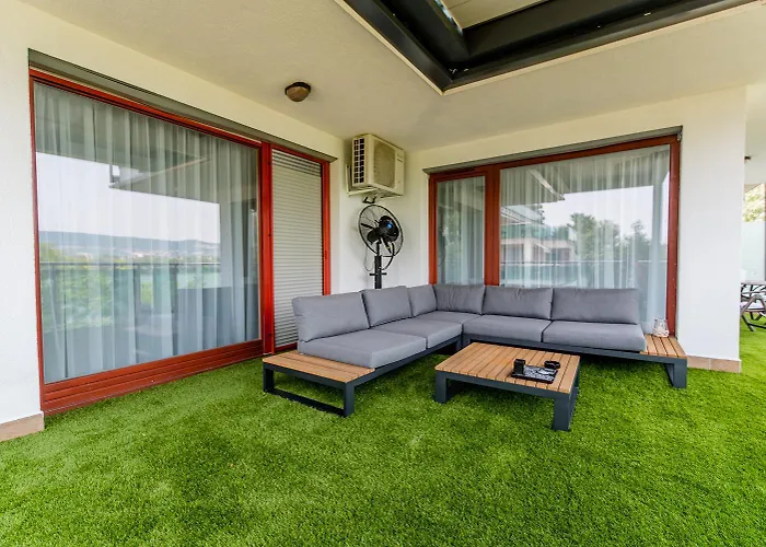 Duna Terrace Apartment